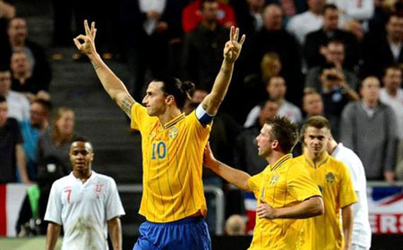 Số 10 Ibrahimovic đã có một tuyệt phẩm để đời trong trận đấu giữa Thụy Điển và ĐT Anh.